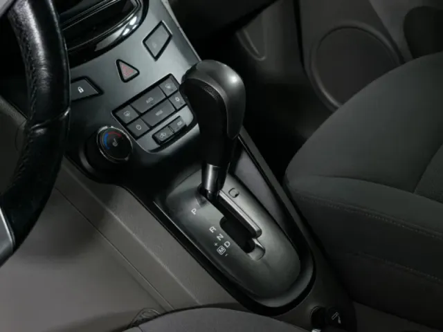 Chevrolet Orlando — фото 13