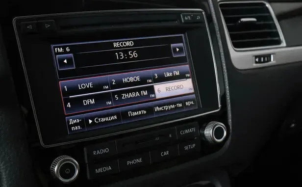 Volkswagen Touareg, II Рестайлинг — фото 11