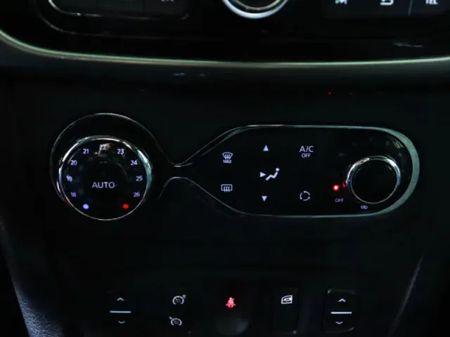Renault Sandero, II — фото 12