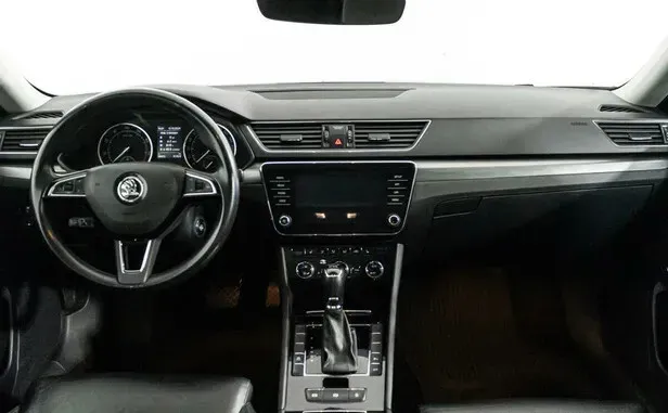 Skoda Superb, III — фото 6