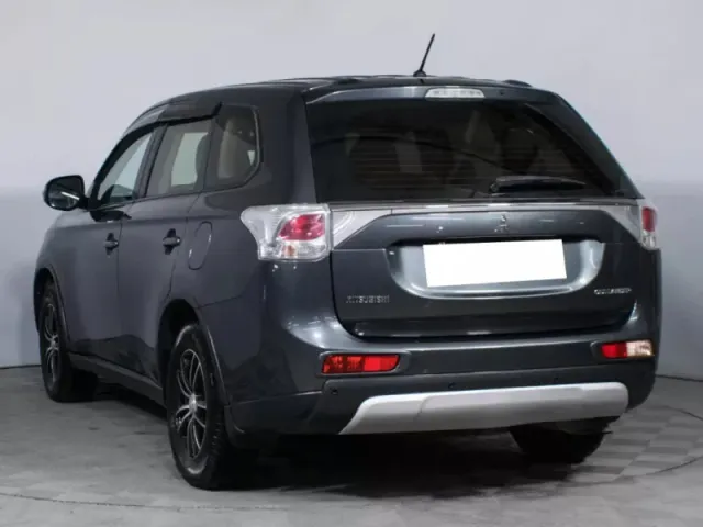 Mitsubishi Outlander, III Рестайлинг — фото 7