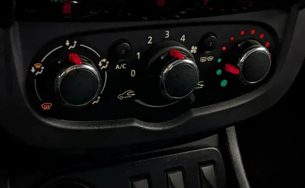 Renault Duster, I Рестайлинг — фото 13