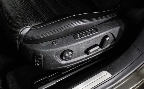Volkswagen Passat CC, I Рестайлинг — фото 11