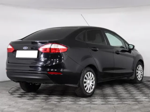 Ford Fiesta, Mk6 Рестайлинг — фото 3