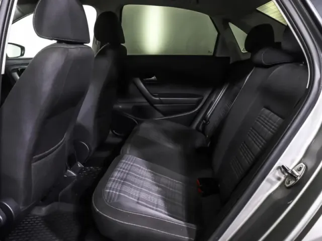 Volkswagen Polo, V Рестайлинг — фото 13