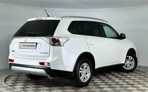 Mitsubishi Outlander, III — фото 2