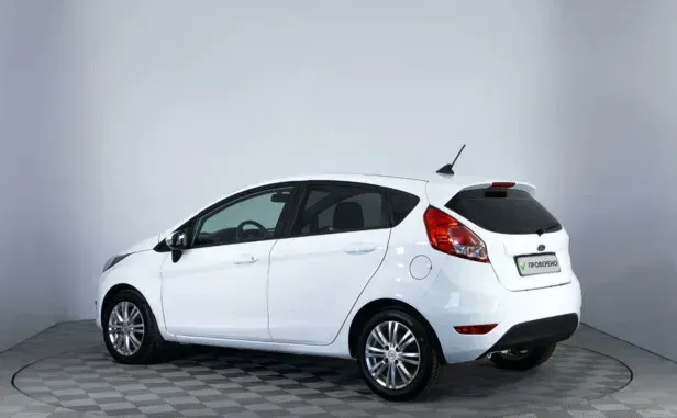 Ford Fiesta, Mk6 Рестайлинг — фото 4