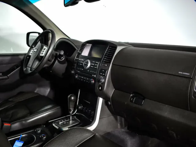 Nissan Pathfinder, III — фото 8