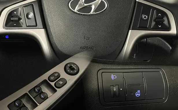 Hyundai Solaris, I Рестайлинг — фото 10