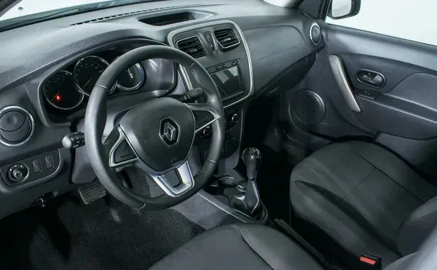 Renault Logan, II Рестайлинг — фото 9