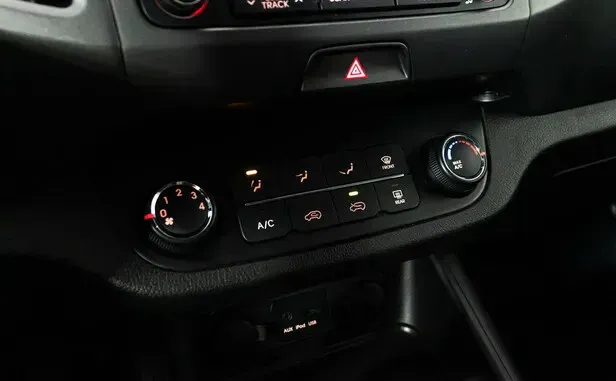 Kia Sportage, III — фото 11