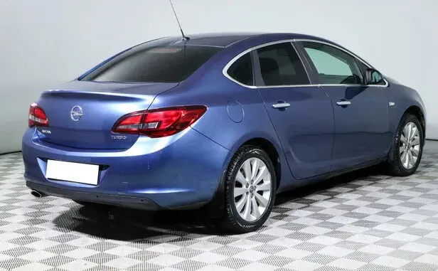 Opel Astra, J Рестайлинг — фото 2