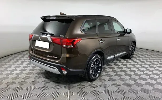 Mitsubishi Outlander, III Рестайлинг 3 — фото 2