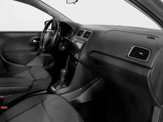 Volkswagen Polo, V Рестайлинг — фото 10