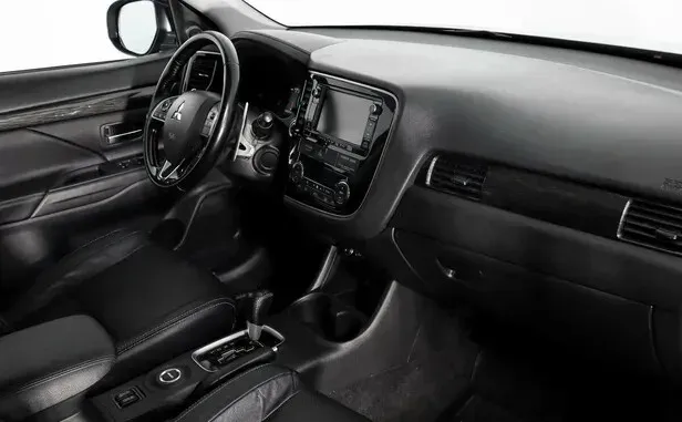 Mitsubishi Outlander, III Рестайлинг 2 — фото 6
