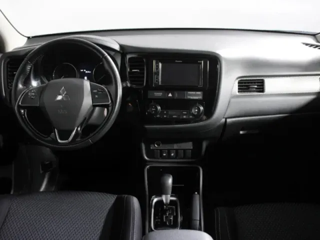 Mitsubishi Outlander, III Рестайлинг 2 — фото 13