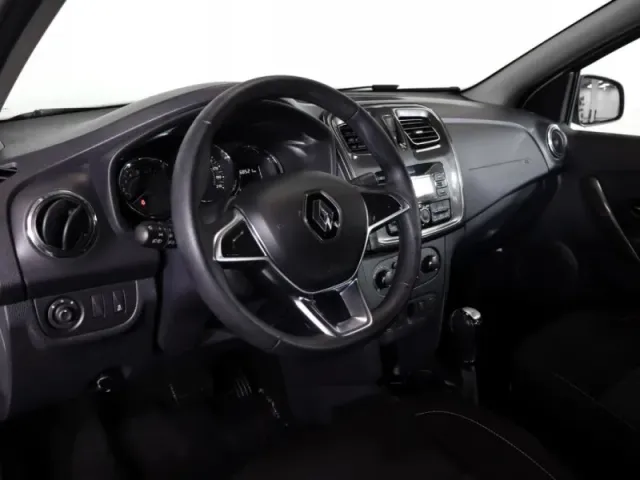 Renault Logan, II Рестайлинг — фото 14