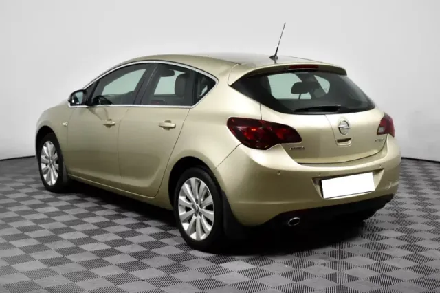Opel Astra, J Рестайлинг — фото 7