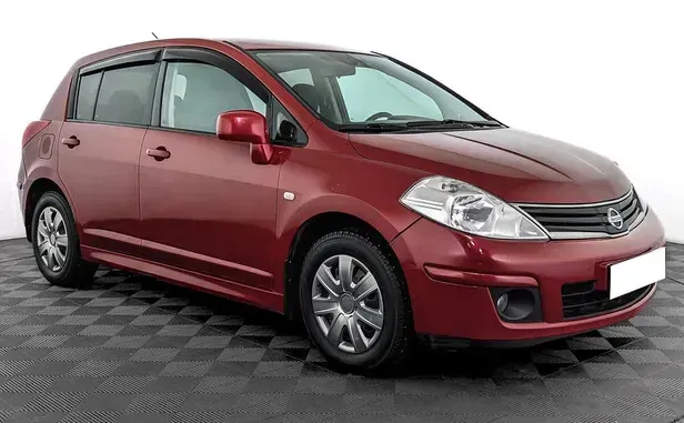 Nissan Tiida, I Рестайлинг — фото 3
