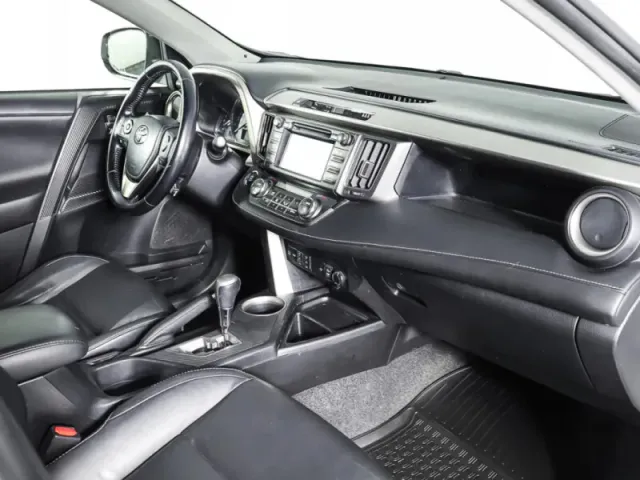Toyota RAV4, IV (XA40) — фото 15