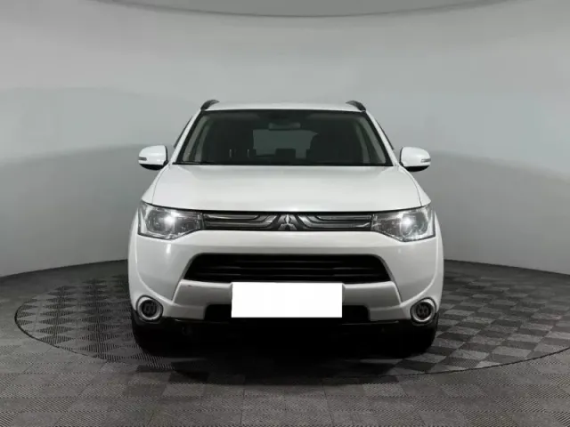 Mitsubishi Outlander, III — фото 2