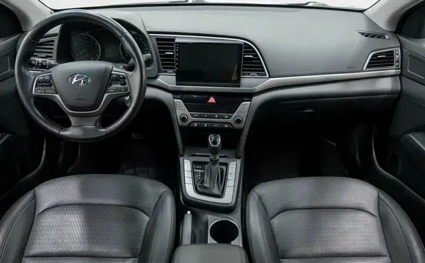 Hyundai Elantra, VI (AD) — фото 11