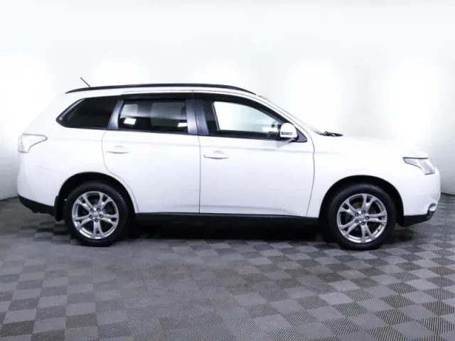 Mitsubishi Outlander, III — фото 4