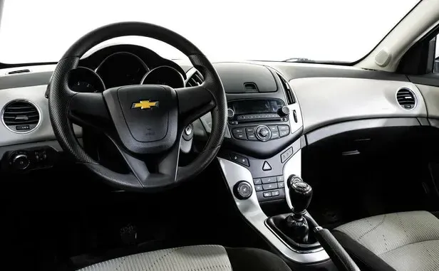 Chevrolet Cruze, I Рестайлинг — фото 7