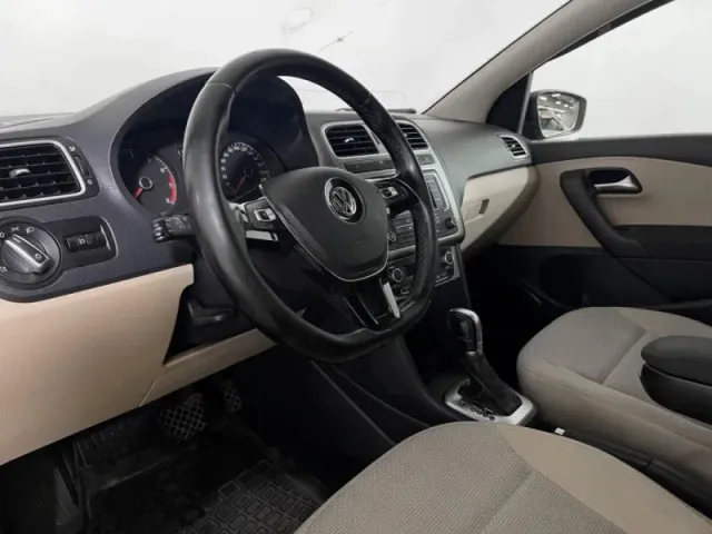 Volkswagen Polo, V Рестайлинг — фото 11