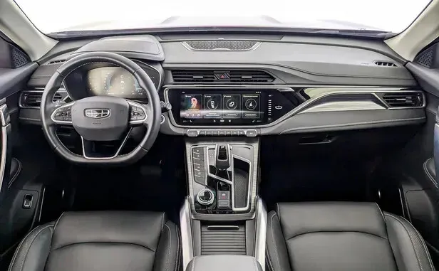 Geely Atlas Pro — фото 5